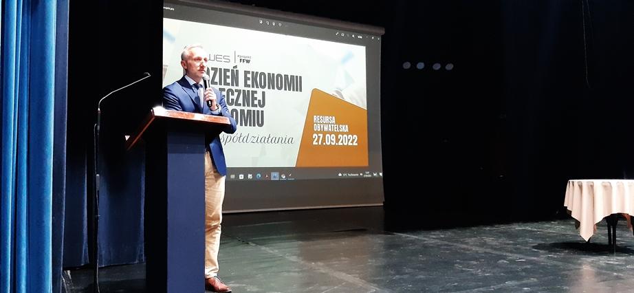 Zdjęcie galerii artykułu:  - Daniel Prędkopowicz zachęcał do korzystania ze wsparcia MOWES.jpg