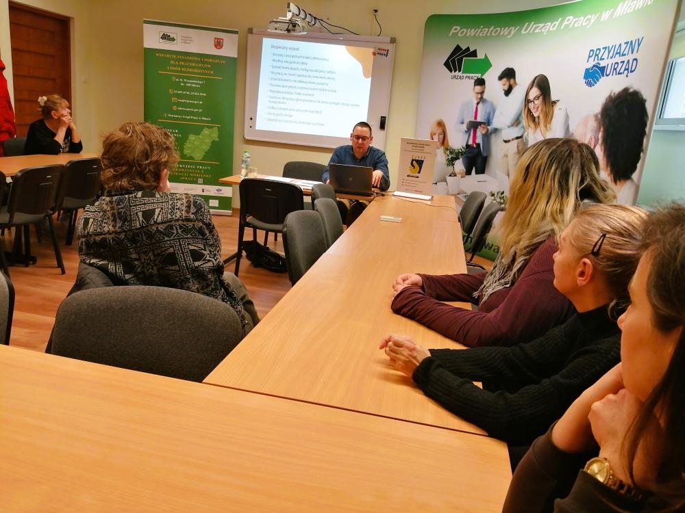 Zdjęcie galerii artykułu:  - Uczestnikami spotkania były osoby planujące zagraniczny wyjazd zarobkowy