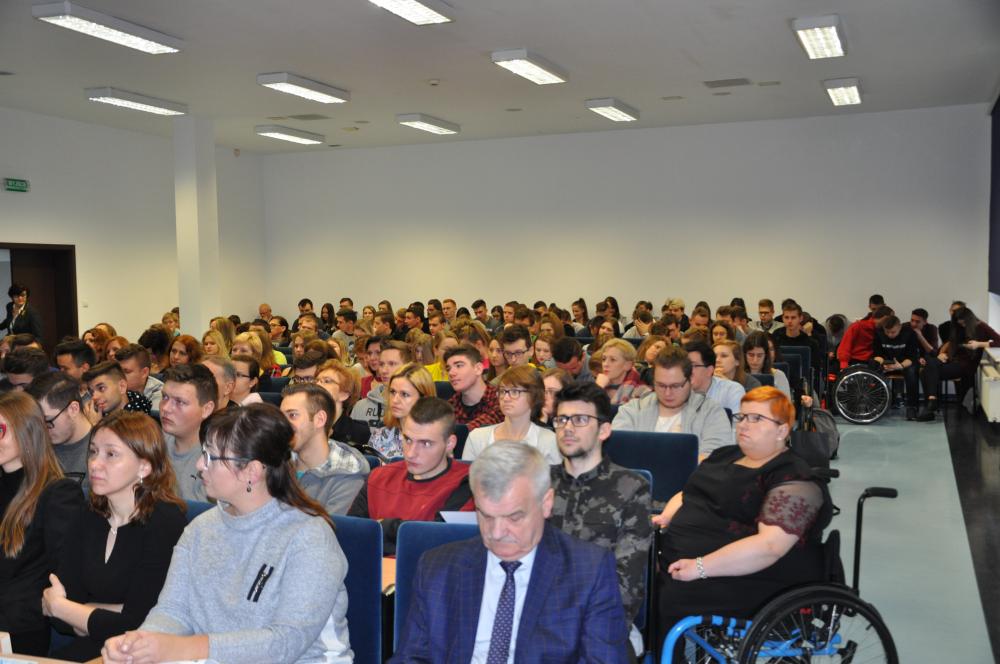 Zdjęcie galerii artykułu:  - Targi po raz kolejny cieszyły się dużym zainteresowaniem studentów i pracodawców.JPG